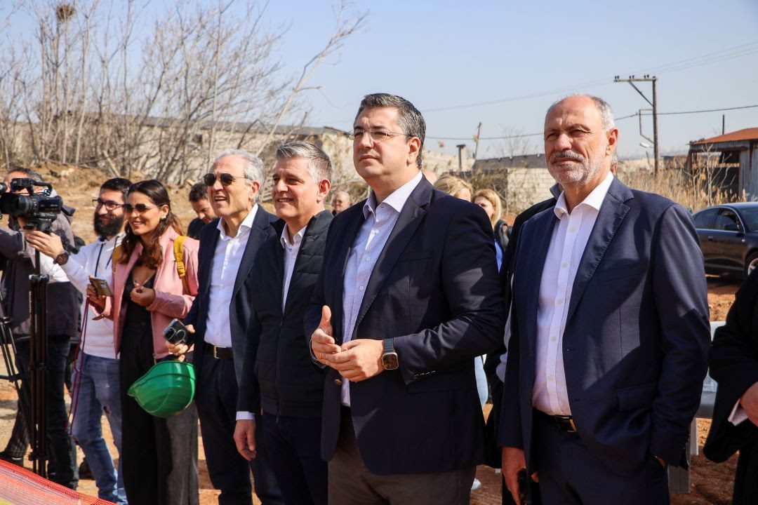 Άρχισαν οι κατεδαφίσεις στα παλιά βυρσοδεψεία στη Θεσσαλονίκη παρουσία του Απόστολου Τζιτζικώστα