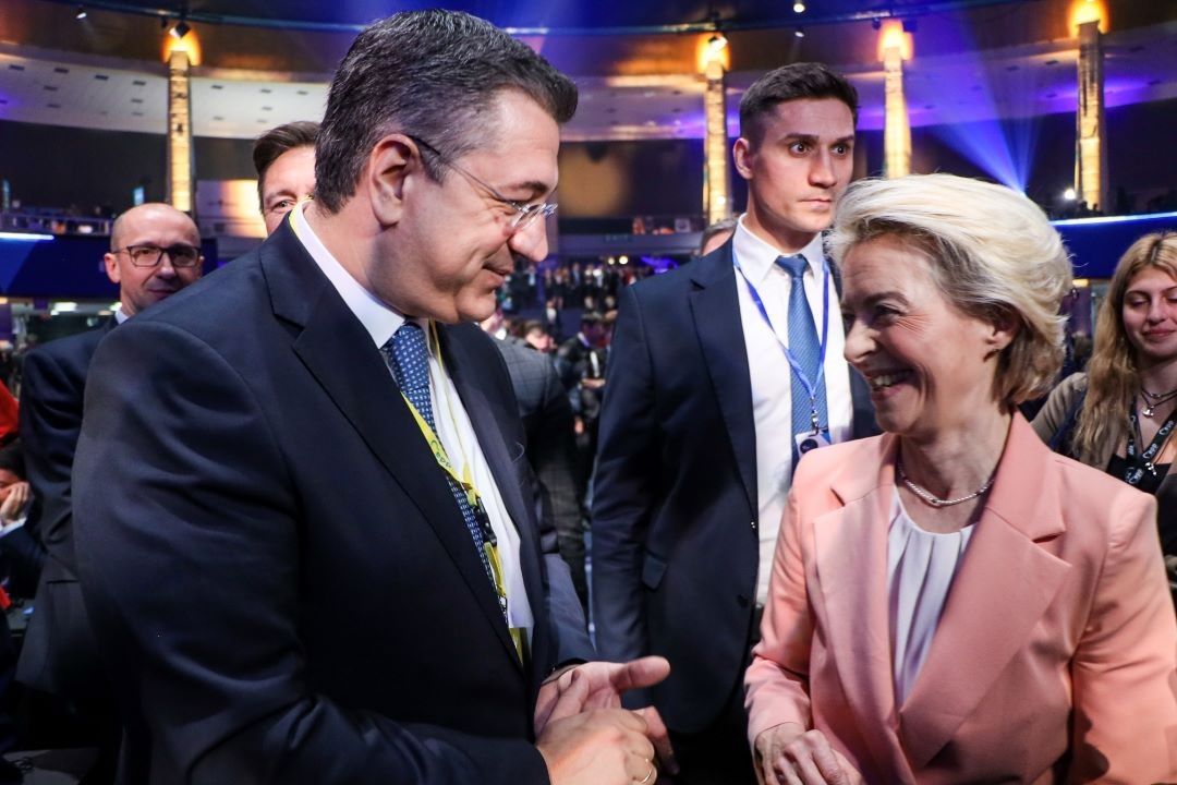 Ο Απόστολος Τζιτζικώστας στο συνέδριο του Ε.Λ. Κόμματος-Κρίσιμος ο ρόλος Δήμων και Περιφερειών