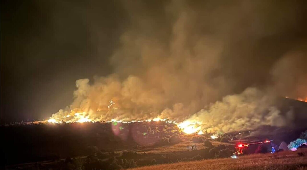 Για 15η ημέρα καίγεται ο Όρβηλος – Ολονύχτια η μάχη με τις φλόγες