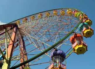 luna park g383a871fc 1280.jpg