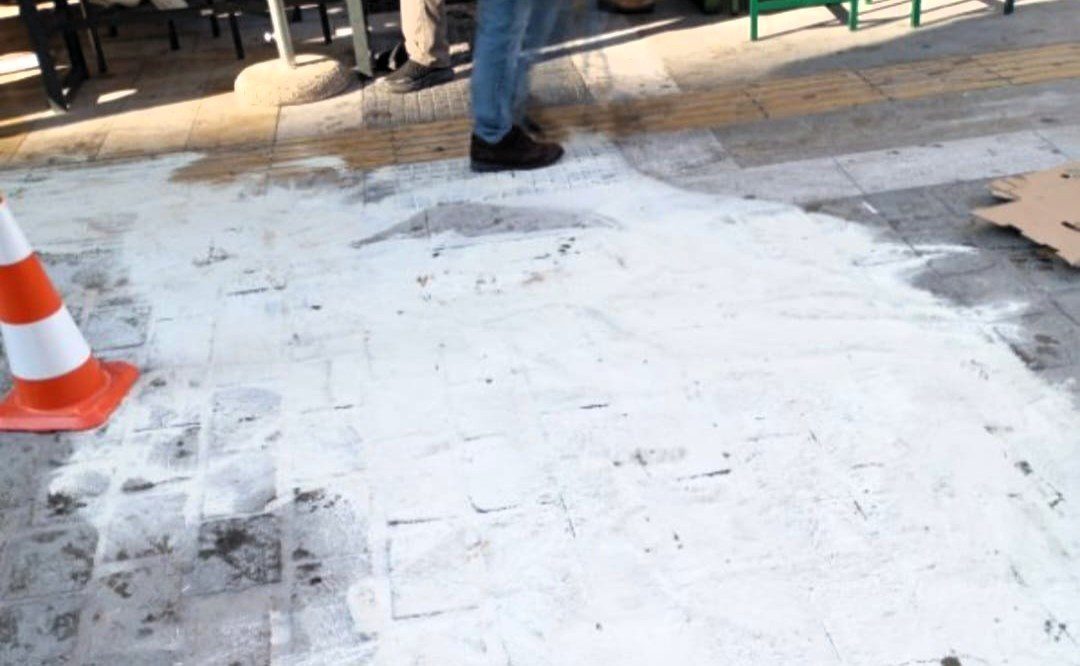 Σέρρες: Διαρροή λαδιών από φορτηγό στην πλατεία Κρονίου