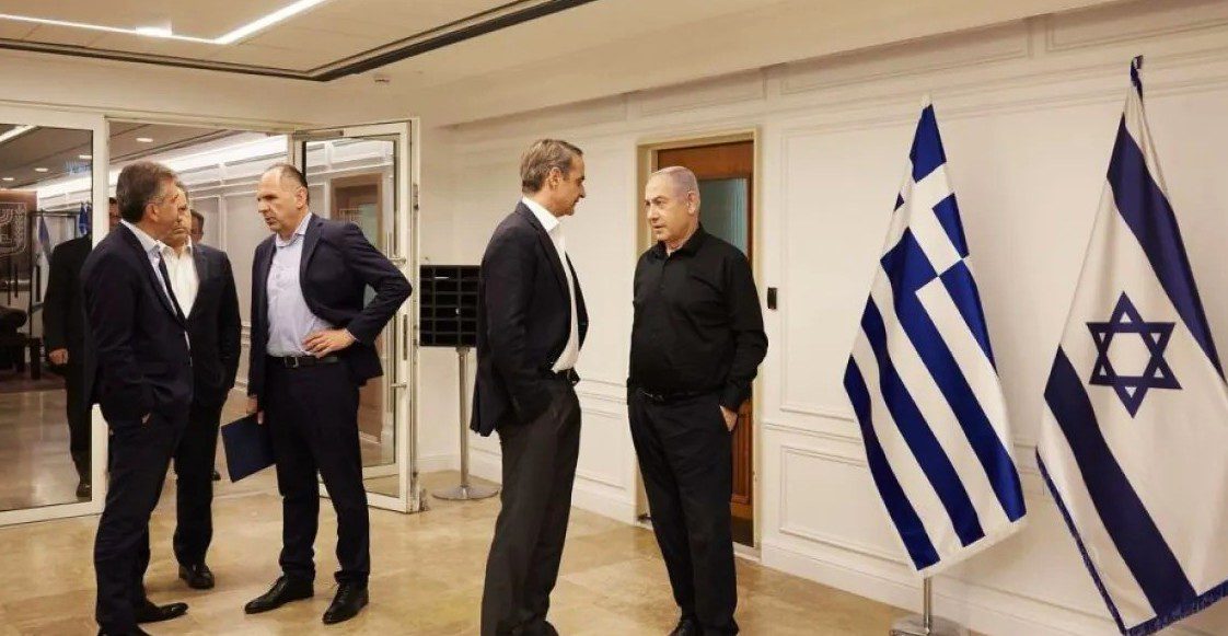 mitsotakis netaniaxou sinantisi
