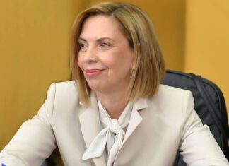 pliakou vana pagkosmia imera ginaikas