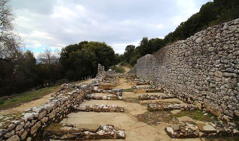 arxaiologikos xoros kastritsas