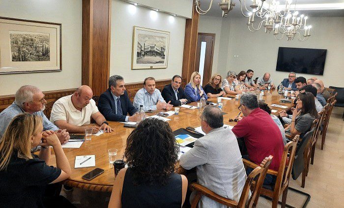 deyas sinedriasi ouranio tria