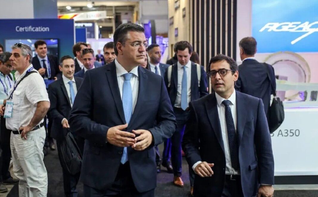 tzitzikostas aeroporikes metafore dio